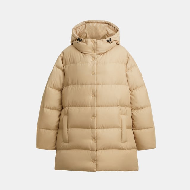 Mid Puffer, Model is 5'10" (178cm), chest 31" (79cm), waist 24" (61cm), hips 35" (89cm) and wears a size S, Zip pockets,  Length: 84.00 cm