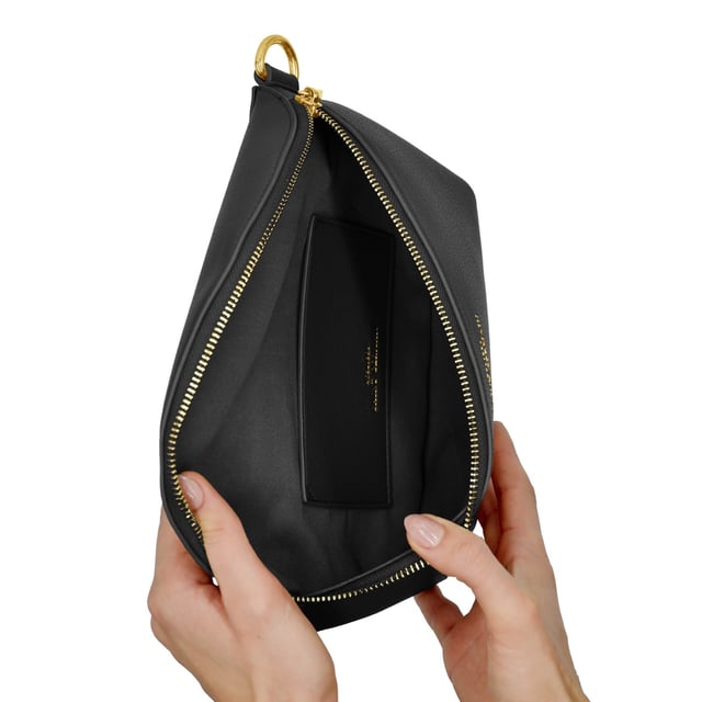Cross-body bag - Inside pocket - Inside fabric lining - Supplied with 2 adjustable shoulder straps - 1 thin leather strap, 1 wide nylon strap with ATELIERS SAINT GERMAIN logo. - Outside credit card pocket - Logo ATELIERS SAINT GERMAIN - Zipped closure - Grained leather finish