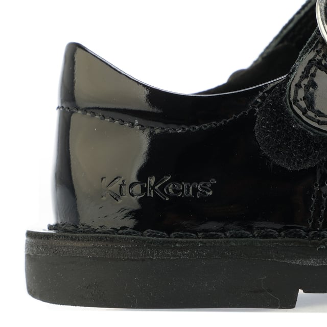Infant Girls Kickers Adlar Heart Patent Shoe in black.- Leather upper.- Hook & loop strap fastening.- Branded tab and Kickers' debossed detailing at the heel.- Silver tone heart buckle.- Rubber sole.- Ref: 116240