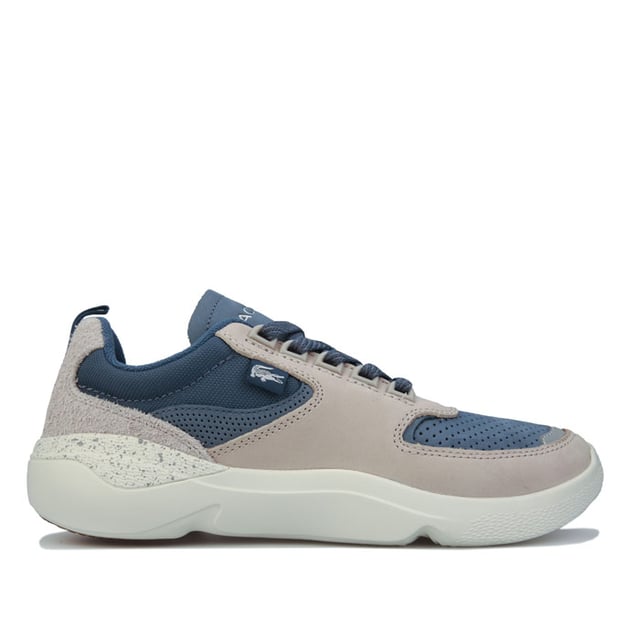 Vuélvete atrevido esta temporada con las zapatillas Wildcard para mujer de Lacoste. Estos cordones multicolores cuentan con una suela de goma gruesa y están rematados con el famoso cocodrilo.