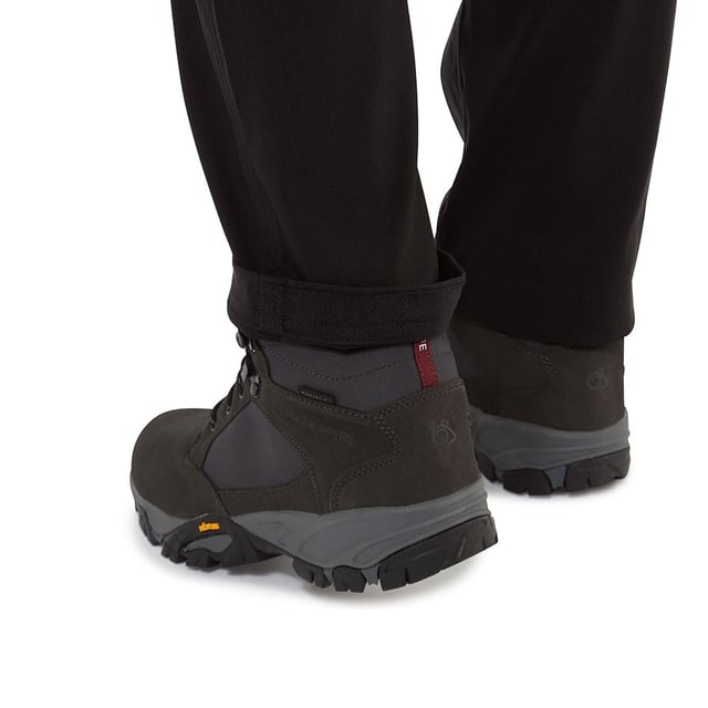 Every day you head out on the trail, you’ll be glad you picked Kiwi Pro. With fit and performance paramount, these trousers provide agile, day-long comfort and protection for the active outdoors. Superbly designed, the easy-care stretch construction with UV protection and durable SmartDry Eco finish is a winner all year round.