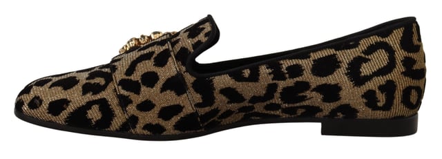 Preciosos Mocasines Dorados Con Estampado De Leopardo Preciosos mocasines planos de Dolce & Gabbana a estrenar.
Estampado de leopardo y detalle de gemas de cristal.
Hecho de 90% algodon y 10% viscosa.
Estampado de leopardo marron dorado.
Suela de cuero.
Iconico logotipo de Dolce & Gabbana.
Fabricado.