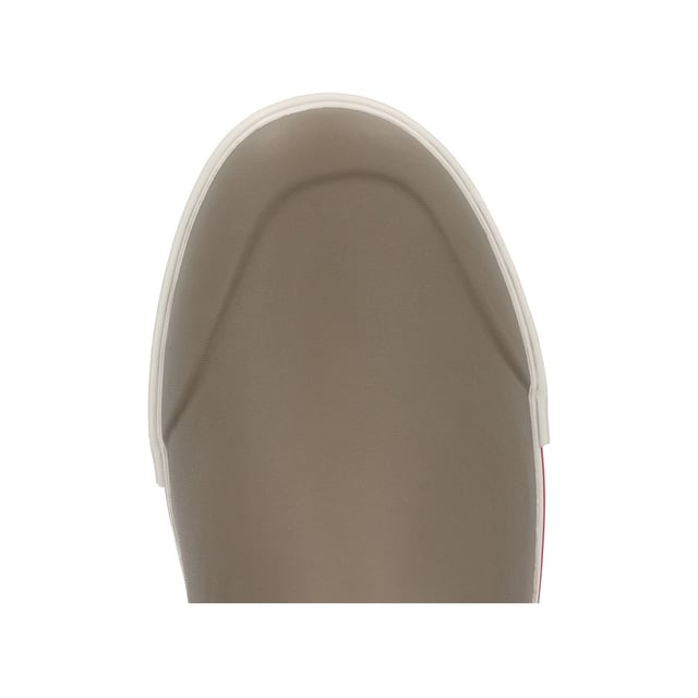 XTRATUF Deck Boots have been crafted specifically for sport and recreational fishermen. These lightweight slip-on-and-go silhouettes feature a non-marking, slip-resistant outsole