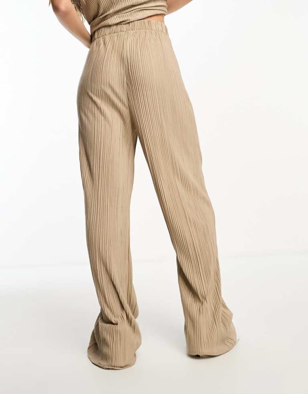 Trousers & Leggings by Vero Moda Part of a co-ord set Top sold separately High rise Elasticated waistband Wide legSold By: Asos