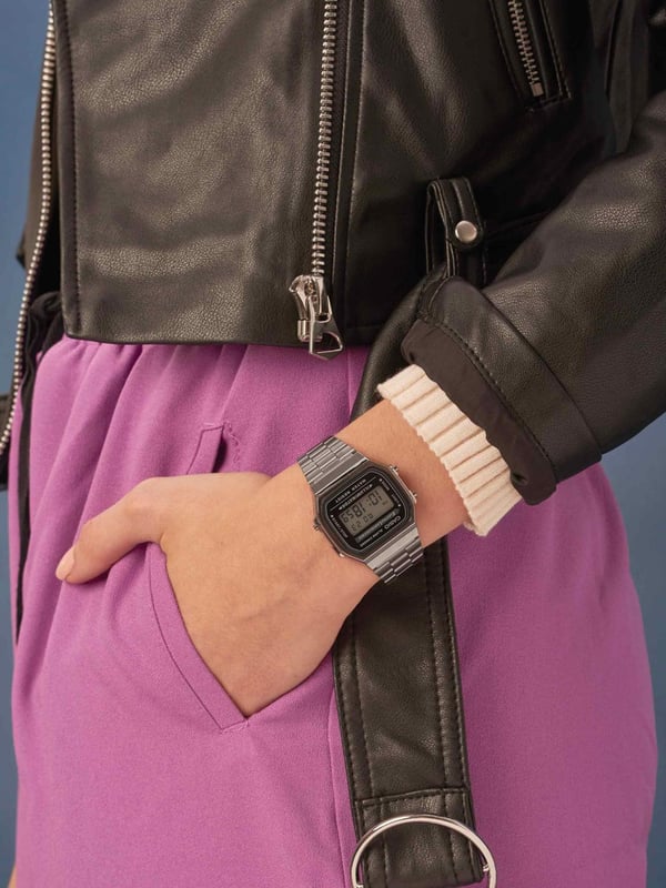 This Casio Casio Collection Digital Watch for Unisex is the perfect timepiece to wear or to gift. It's Grey  Square case combined with the comfortable Grey Stainless steel watch band will ensure you enjoy this stunning timepiece without any compromise. Operated by a high quality Quartz movement and water resistant to 3 bars, your watch will keep ticking. Sporty and elegant watch suitable for all occasions. This Digital watch has a calendar function: Day-Date , Stop Watch , Alarm and Light This high quality watch is an incredible eye-catching Women watch The Analogue watch has a Swiss Made movement Case measurement: 35 X 35 mm,case thickness: 9 mm, case colour: Grey and dial colour: Black