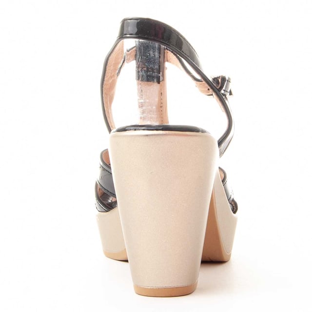 Dames hoge hakken sandalen. Comfortabele pasvorm. Gevoerde binnenzool. Antislip zool. Verstevigde stiksels. Gemaakt door andere merken voor ons merk. Ongeveer sokken. 6 cm hoge hak en 3 cm plateau.