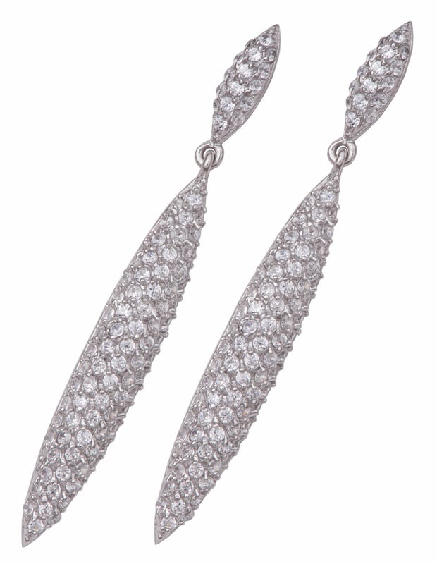 This Orphelia Drop Earrings in Silver is made of the highest quality allergy free 925 Sterling Silver. The Orphelia Women's 925 Sterling Silver Drop Earrings - Silver ZO-5875 comes delivered in a beautiful gift box and has a two year warranty - the perfect gift to spoil yourself or a loved one.