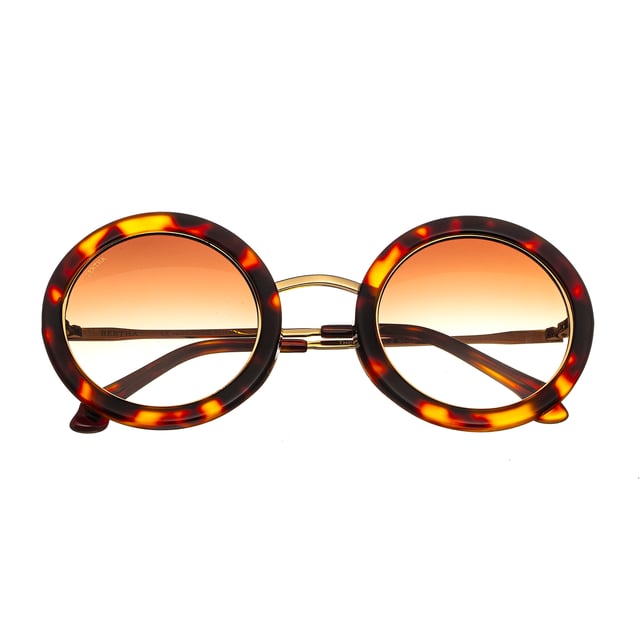 Montura de acetato ligero; Lentes CR-39 duraderas; Elimina el 100% de los rayos UVA/UVB; Brazos de alpaca de alta calidad; Bisagras estándar de acero inoxidable; Resistente a rayones e impactos;