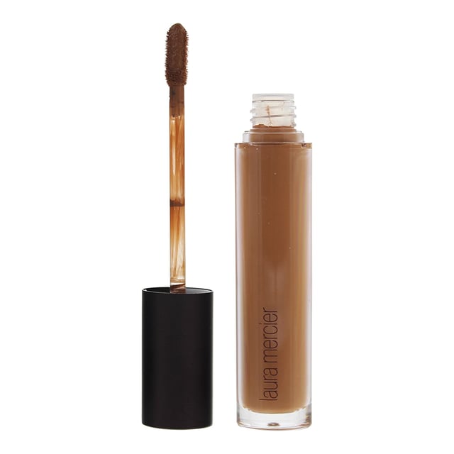 Laura Mercier Flawless Fusion Concealer is a range of ultra long wearing lightweight concealers that offer medium to full coverage and helps to seamlessly conceal dark patches under the eye and other imperfections. The concealer lasts for up to 12 hours, thanks to utilising flexible polymers that fuse to the skin, and has been formulated to be resistant to sweat, humidity, water and transfers.