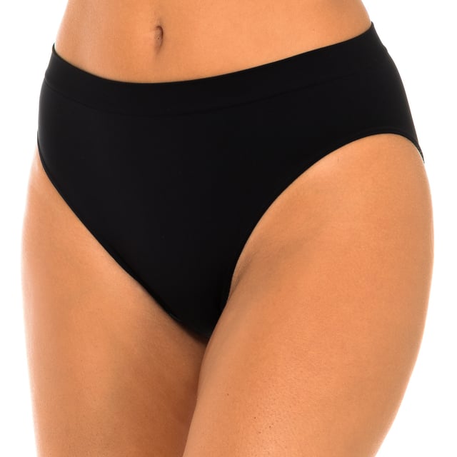 Braguita de la marca Intimidea.
Color Negro
Cintura ultraplana.
Material antideslizante.
Efecto invisible y de mantenimiento de la forma.
Tejido transpirable.
Costuras planas y vistas a tono.

Composición:  89% Poliamida, 8% Elastano, 3% Algodón
