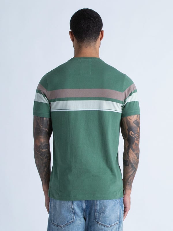 The classic crew neck tee from LUKE is cut from a super soft cotton and features contrast yarn dyed stripes across the chest and sleeves. It is detailed with soft rib trims throughout and is complete with the brand's iconic raised lion print on the left chest.