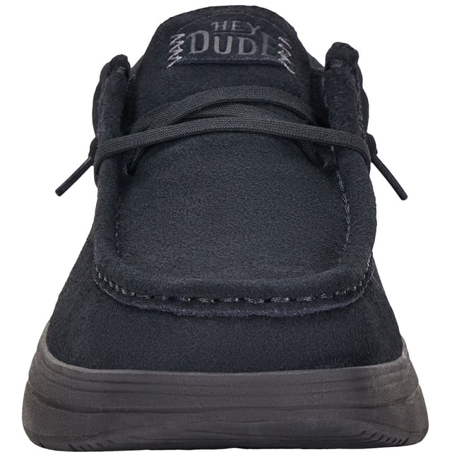Meer comfort. Meer vulling. Meer brok. Helemaal on trend dit seizoen is de Wally X Suede. Dress up of dress down met verhoogd 360 comfort, extra pluche tussenzool en oh-zo-stijlvol suède bovenwerk. Blije voeten, een gelukkig leven, dat is ons motto.