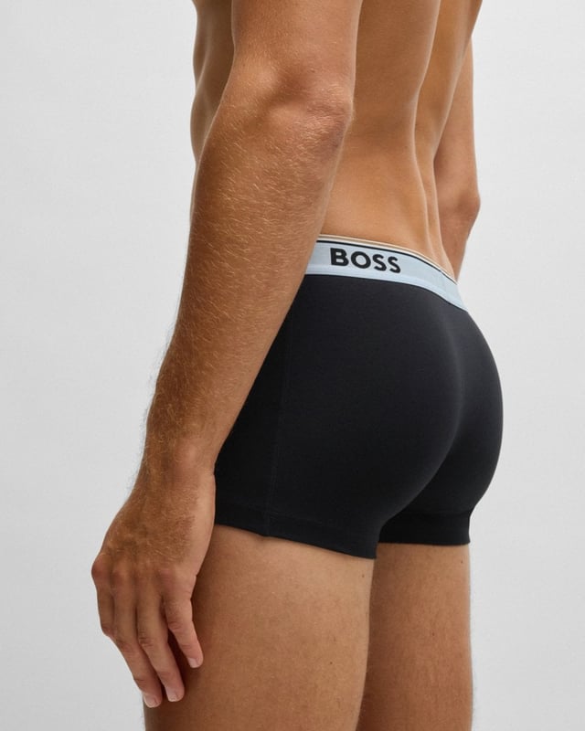 A trio of comfortable trunks in stretch-cotton jersey by BOSS Menswear. Each pair has a regular-rise waist with signature stripes and repeat logos.

Packaging: Box
Exposed waistband
Regular rise

95% Cotton, 5% Elastane, Waistband: 58% Polyamid, 29% Polyester, 13% Elastane 
50531684
 