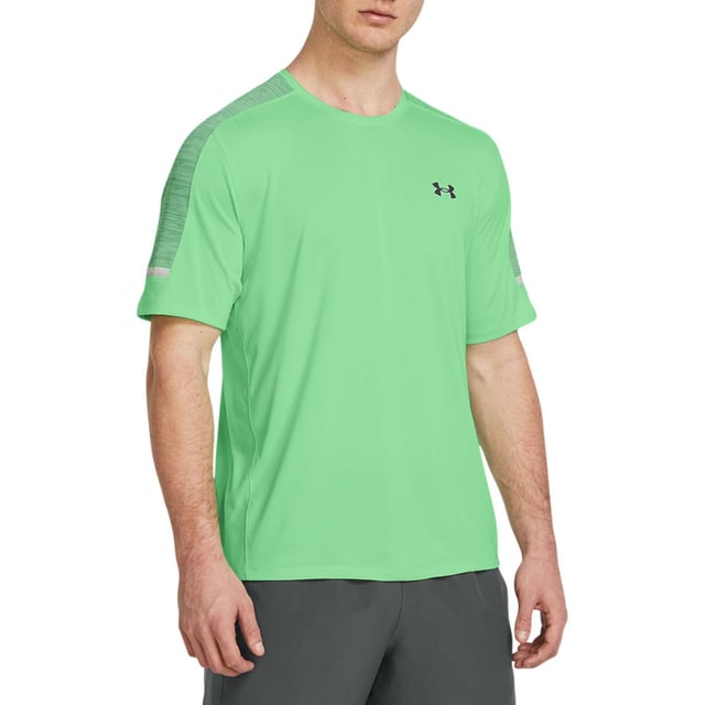 Under Armour Tech Utility Short Sleeve T-Shirt in green.- Crewneck.- Short sleeves.- Reflective details.- UA Tech™ fabric is quick-drying  ultra-soft & has a more natural feel.- Material wicks sweat & dries really fast.- Ref: 1385976350