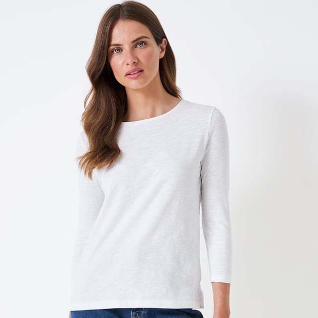 Let us present the perfect crew neck slub t-shirt. With roll cuffs and side split seam detail, this take the classic tee and makes it interesting. It'll be a seriously useful addition to your casual ensembles.