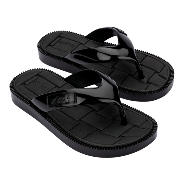 the classic Possession line has just welcomed a new member! Look fab even on casual occasions with the Melissa Possession Flip Flop II, whose ultra comfortable, padded EVA insole and non-slip outsole will fuse comfort, stability, and style into one single look!
