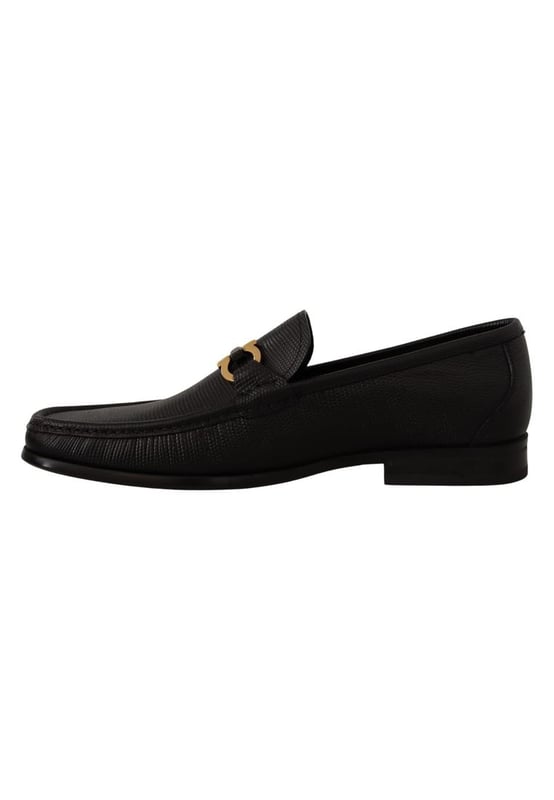 Gorgeous brand new with box tags and dust bag
  100% Authentic Salvatore Ferragamo mens shoes
  Model: Grandioso2
  Style number: 0753158 022
  Color: Black
  Material: 100% Calf Leather
  Logo details
  Made in Italy
Material: Calf Leather
