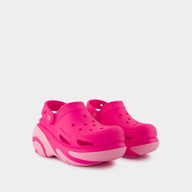 Colores: PINK - Pink Crush. Material: termoplástico. Material de la suela: caucho. Forro: croslite. Cierre: fácil de poner. Forma de la punta: redonda. Cómo elegir la talla: talla grande - Talla: CROCS.