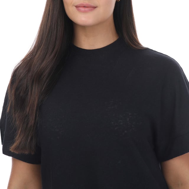 Womens Ted Baker Kcarina Jersey T-Shirt in black.Relaxed comfort isn’t for indoors only. KCARINA is here to ensure it can be experienced wherever you are. Sporting a loose fit with mid-length sleeves and a lower back  having one of these to hand ensures you always have something to throw on for ease  while still looking stylish. Pair with everything from jeans to joggers for a casual look for all occasions.- Round neck.- Mid-length sleeves.- Low back.- Loose fit.- 53% Linen 47% Cotton.  Machine washable.- Ref: 256784BLACK