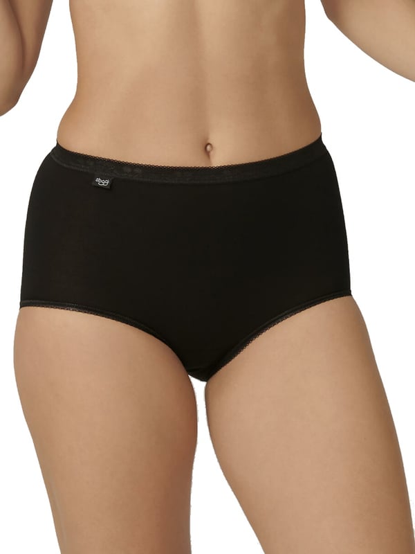 Sloggi Basic+ Maxi Brief. 3 Pack. Product is made of 95% Cotton, 5% Elastane and is machine washable.