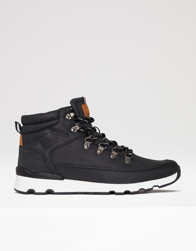 Black Hawthorn Contrast Sole Hiker Boots