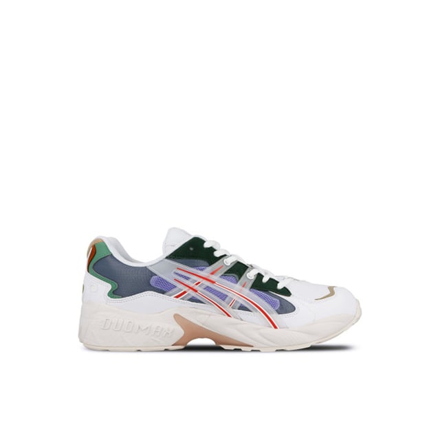 Designer Toshikazu Kayano called „his“ ASICS GEL-KAYANO as one of the biggest things in his life – Kayano: “It’s all started with that.” A nice story from the 1993 released shoe is, that Kayano was inspired by the hard shell of a special beetle. Also, this ASICS SportStyle shoe has the beloved GEL-technology and is very comfortable.