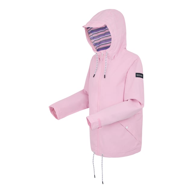 Material: Polyester: Polyester. Fodermaterial: 100% Polyester. Tyg: Peachad, återvunnen. Foder: Taffeta. Design: Logotyp, slät. 110 g/m². Tygteknik: Andningsbart, slitstark vattenavvisande finish, Isotex 10000, vattentätt, vindtätt. Manschett: Justerbar, flik med tryckknapp. Halsringning: Huva. Ärmtyp: Långärmad. Tejpade sömmar. Funktioner i huva: Justerbar, dragsko, påväxt på huva. Fickor: 1 säkerhetsficka, invändig, 2 fickor med tryckknappar. Fästanordning: Hel dragkedja. 10000g/m²,/24 timmar. Nedtill: Dragsko. 8 UK: 32 tum. 10 UK: 34 tum. 12 UK: 36 tum. 14 UK: 38 tum. 20 UK: 45 tum 22 UK: 48 tum 24 UK: 50 tum 26 UK: 52 tum 18 UK: 43 tum 16 UK: 40 tum