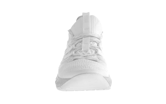 Under Armour Project Rock 3 Wit Heren Hardlooptrainers UA HOVR-technologie zorgt voor een "zwaartekracht"-gevoel dat energieteruggave bevordert waardoor de impact op de grond vermindert
Het compressienet van Energy Web mesh bevat en vormt het UA HOVR-schuim dat de volledige energie van je stappen teruggeeft
De UA TriBase technologie zorgt voor maximaal contact met de grond, bevordert natuurlijke bewegingen en biedt flexibiliteit die zorgt voor maximale tractie bij het afpellen
Het uitzonderlijk comfortabele en duurzame buitenmateriaal zorgt voor maximale stabiliteit op strategische plekken
Verstevigd buitenframe en robuust frame voor extra stabiele grip