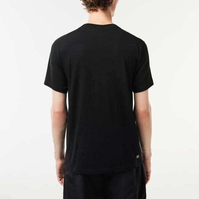 Designed for HIIT & Functional training  for a regular frequency of use This product is providing you Ultra Dry technology which guarantees you to keep you dry even during pratice. This t-shirt is made in technical jersey and brings you the comfort of cotton with quick dry feeling due to the perfect composition balance with ultra dry properties. It is made in organic cotton and recycled polyester and has an impressive crocodile print at front body. Regular fit: natural ease on body The core performance capsule includes all the basics you need to achieve your best performance