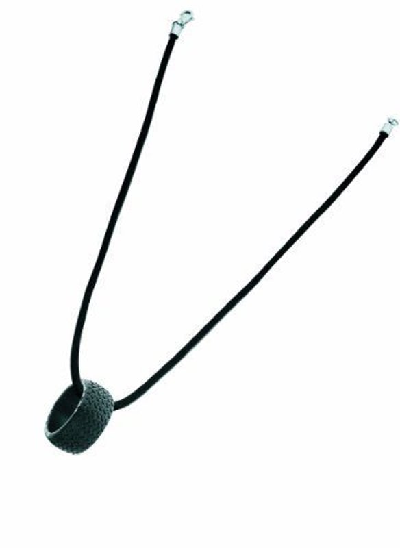 Police: Joyas "Burnout" Cuando la marca POLICE se lanzó en Italia en 1983, fue una de las primeras empresas en convertir las gafas de sol en una declaración de moda. A lo largo de la década de 1980, estas gafas de sol elegantes y sofisticadas se hicieron famosas en todo el mundo. A medida que la empresa creció, rápidamente expandió su icónica marca de gafas a una popular gama de fragancias, ropa y relojes. Los relojes POLICE se lanzaron en 2003 y rápidamente se convirtieron en un componente importante de la personalidad general de la marca POLICE. POLICE Mens PL-12087JS-02 Reloj de moda TopGear La marca POLICE atrae a personas con un fuerte sentido de su propia individualidad. Parte de la popularidad de los relojes POLICE siempre ha sido la fantástica selección de estilos disponibles. Cada reloj POLICE hace una gran declaración. No importa si buscas sofisticación urbana en movimiento o punk callejero valiente. No importa lo que esté buscando, es muy probable que haya un reloj POLICE que se adapte a su estética personal. Durante muchos años, caras conocidas como Bruce Willis, George Clooney, David Beckham y Antonio Banderas han estado asociadas con la marca POLICE. Estas estrellas ayudaron a poner a la POLICÍA en el mapa. Sin embargo, la empresa siempre supo que estas conocidas celebridades nunca fueron las verdaderas estrellas. Sus clientes lo eran. Relojes POLICE En 2010, POLICE lanzó una nueva y revolucionaria campaña de marketing diseñada para reconocer las cualidades especiales que hacen de alguien un cliente de POLICE. La compañía anunció que estaban buscando una cara nueva para ponerse en la piel de las personas famosas que habían representado a POLICE antes y que esa persona se convertiría en la nueva cara de la marca. Este concurso 'Be Younique' fue tremendamente popular y después de evaluar miles de entradas, un joven desconocido llamado Andrea Garbolino de la ciudad italiana de Settimo Torinese fue seleccionado para lanzar la campaña publicitaria internacional de 2010. Un nuevo concurso 'Be Younique' está en marcha ahora mismo y cualquiera que compre un reloj POLICE dentro de los próximos doce meses recibirá descuentos exclusivos, así como la oportunidad de ganar increíbles premios que incluyen volar un avión de combate en Rusia, divertirse en Río y buceo en Maldivas. Hay 12 premios diferentes correspondientes a 12 zonas horarias diferentes.