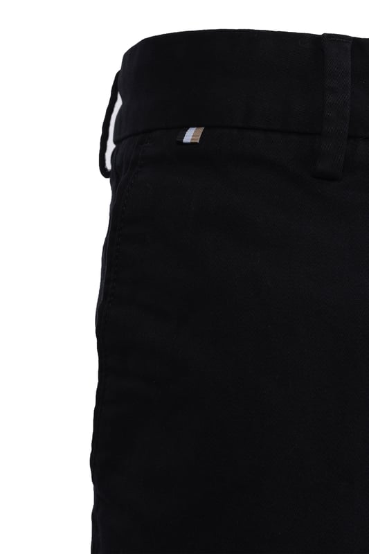Boss Kane-L Casual Trouser Black
a smart chino trouser from BOSS black made with a cotton blend for a comfortable soft stretch great for all-day wear. Cut to a regular fit with slight tapering for a neat and smart fit without feeling too tight or restrictive. Classy BOSS detailing to the rear and pocket set these apart from most chinos!

Cotton Blend
Regualr Tapered
Style - 50497787