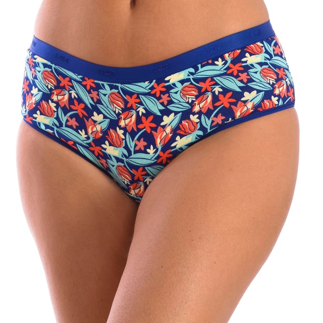 Pack of 5 Panties DIM Cotton Stretch Comfort.
 Rubber waistband.
 Detail of the brand logo embroidered on the waistband.
 Elastic and breathable fabric.
 Tonal interior lining.
 Seams seen in tone.
 The limitless comfort of elastic, soft and extensible cotton.
 The covering and minimalist shape of these women's panties are a basic.
 Made of very soft elastic cotton and with a contrast waistband.
 Eco-responsible initiative.
 Reusable bag.
 Composition: 95% Cotton; 5% Elastane
 Care:
Wash at 40°C.
 Do not use a dryer machine.
 Do not bleach.
 Do not iron