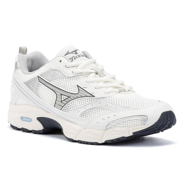 Elevate your comfort and style with these sneakers featuring a breathable mesh and synthetic leather upper. Designed with a lightweight cushioned midsole for enhanced support and all-day wearability.