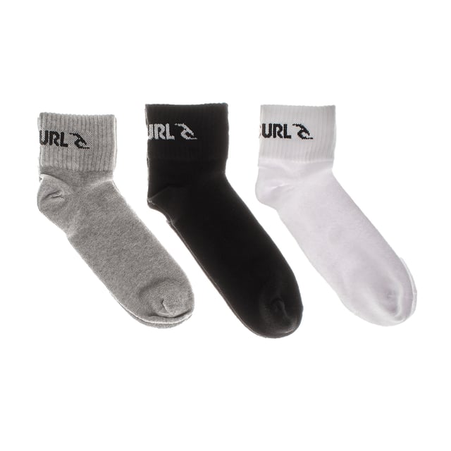 RIP CURL Socken für Herren – Quarter – 3er-Pack Baumwollpaare.

 Verleihen Sie Ihren Tagen Stil und Komfort mit den kurzen (Viertel-)Socken Rip Curl, die für Männer entwickelt wurden, die eine perfekte Kombination aus Funktionalität und Design suchen.

 Dieses Paket enthält drei Paar weiche Baumwollsocken, die jeweils mit den ikonischen Grafikdesigns der Marke verziert sind und die Essenz des Surfens und Abenteuers widerspiegeln.

 Mit einer Länge, die den Knöchel vollständig bedeckt und leicht darüber hinausreicht, bieten diese Socken mehr Halt und Schutz als Knöchelsocken und eignen sich daher perfekt für den täglichen Gebrauch oder sportliche Aktivitäten.

 Das Baumwollgewebe garantiert optimale Atmungsaktivität, während die Verstärkung an den am stärksten beanspruchten Stellen (Ferse und Zehen) für Haltbarkeit und Komfort den ganzen Tag über sorgt.

 Diese RIP CURL-Socken eignen sich ideal zum Kombinieren mit Turnschuhen oder Freizeitschuhen und bieten die perfekte Passform und den perfekten Stil, den Sie für jeden Anlass benötigen.
 Komposition: 64 % Baumwolle, 32 % Polyester, 2 % Polyamide, 2 % Elasthan
 Pflege:
- Maximal bei 30 °C waschen.
 - Verwenden Sie einen Schonwaschgang.
 - Verwenden Sie kein Bleichmittel.
 - Vermeiden Sie den Trockner.