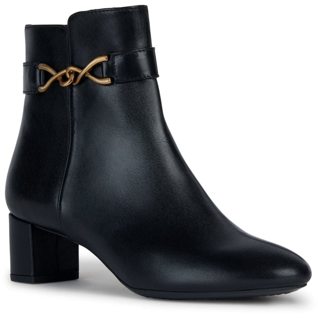 Pheby 50 is a lightweight breathable ankle boot for women with a refined feminine aesthetic. It has been crafted from nappa and embellished with a chic decorative detail, making it suitable for office-appropriate looks and evening ensembles alike.