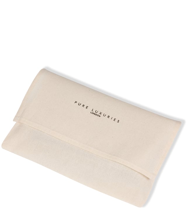 The 'Mono' pashmina from Pure Luxuries London is woven from 50% cashmere and 50% merino wool blend for a soft yet durable feel. Features a monochromatic design with contrasting stripes. Create eye-catching looks with this beautiful and classic accessory. Can be worn multiple ways around the neck, depending on your preference. Pair with our other cashmere accessories. Presented in a 100% cotton Pure Luxuries branded pouch, ideal for gifting.