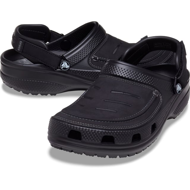 Het bovenwerk van imitatieleer en de verstelbare hielbandjes geven de Yukon Vista II Clogs een stoere look. De buitenzolen en voetbedden van Croslite-schuim kunnen de buitenelementen aan en bieden comfort rond het kampvuur, op het pad of thuis.