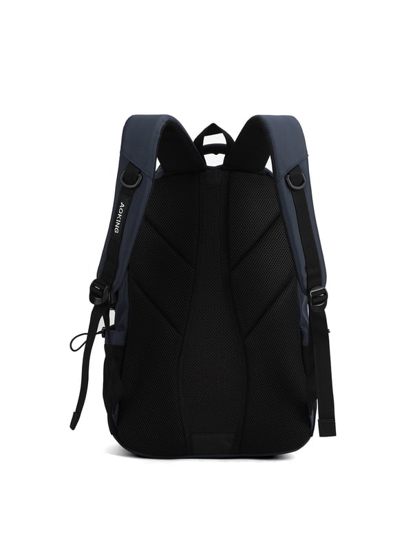 Mochila unisex. El cierre es con cremallera. Los bolsillos internos son bolsillos multifuncionales. Los bolsillos exteriores son dos frontales con cremallera y dos laterales abiertos. Falta la correa para el hombro. El asa es de tela. Hay un compartimento interno. El material exterior es poliéster. Internamente está forrado en poliéster. Medidas: 34x16x48 cm. Producto de moda