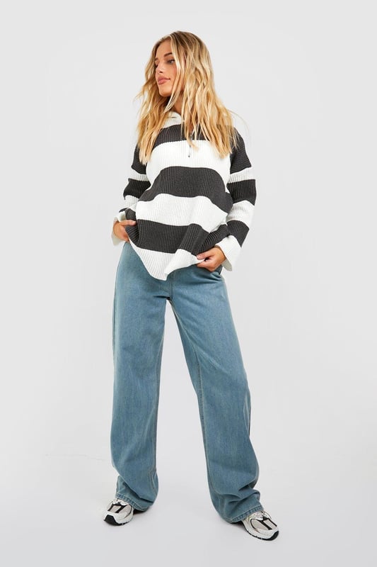 Warm, cosy, and perfect for transitional dressing, jumpers are a key piece for your casual wardrobe, and this style is no exception. A pullover garment that's perfect for layering, our latest drop of women's jumpers boasts on-trend details like fringe trims, statement sleeves and vibrant colours. Try knitted pieces with v-neck shapes and fluted sleeves, or keep things classic in a black jumper. Get on board with street style and try a long jumper styled with chunky trainers and an oversized coat.Style: Midweight JumperDesign: StripesSleeve Length: Long Sleeve