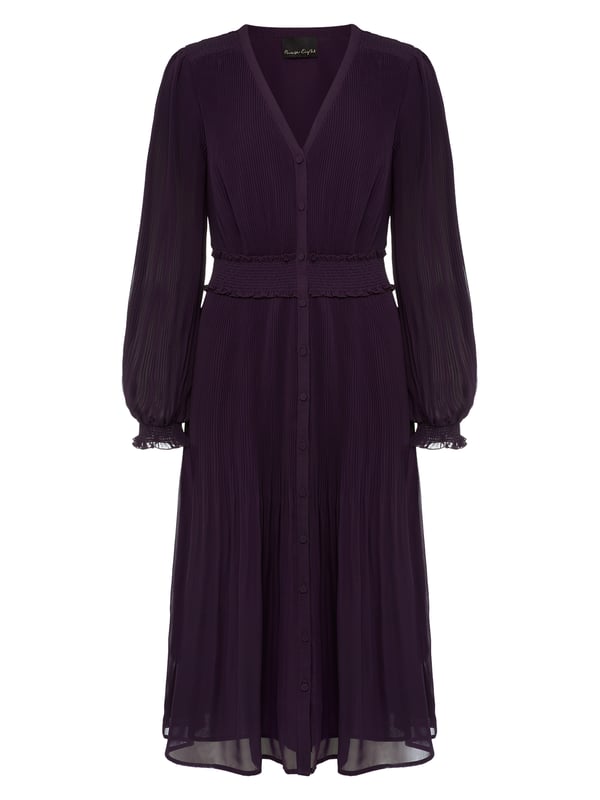 Embrace elegance with the Raelyn Ruched Dress in Aubergine, featuring a flattering ruched design and comfortable regular fit.