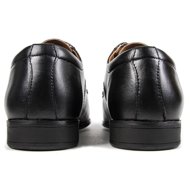 Men's Black Red Tape Ormond Formal Lace-up Shoes With Smooth Leather Upper, With Simple Stitch Vamp Detailing, Open Lace System, And Classic Silhouette. These Men's Premium Brogues Have A Textile Lining And Padded Insole For Comfort, And A Synthetic Textured Outsole For Grip.