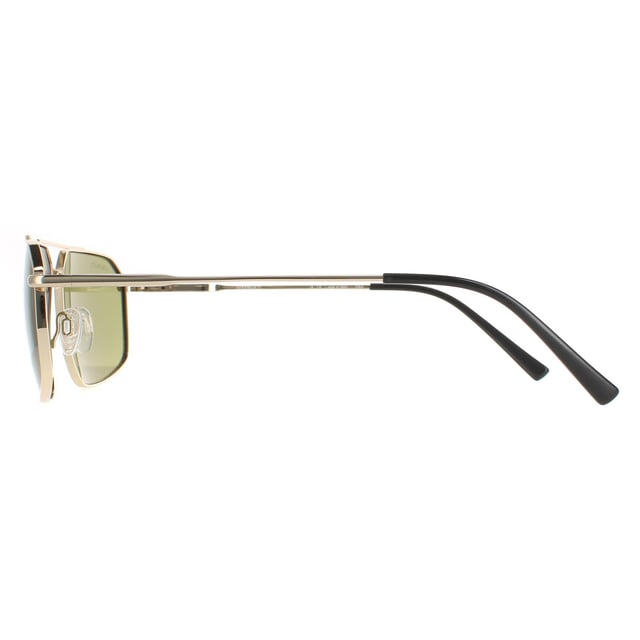 Serengeti Aviator Mens Shiny Light Gold  Mineral Green 555nm Wayne  Wayne are a bold aviator style crafted from lightweight metal. Silicone nose pads and plastic temple tips ensure all day comfort  These lenses include a spectral control and photochromic technology adapting and filtering light to perfection. The Serengeti branding features on the right lens for authenticity.