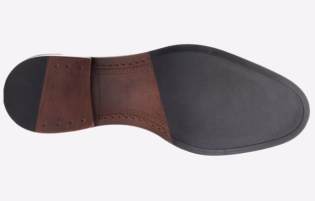 Base London Kennedy Loafers Mens Crafted from premium leather, the Kennedy penny loafers by Base London boast a simple yet refined design. The classic penny loafer strap across the vamp and a cushioned Ortholite insole ensure unmatched style and comfort.- Quality leather uppers- Slip on loafer design- Intricate stitch detailing- Ortholite Insole- Grippy Rubber Sole