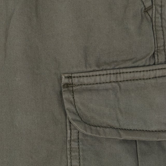 Pantalones Napapijri.
Color Verde
Pantalon largo con bolsillos bordados y laterales.
 Costuras vistas a tono.
Etiqueta  de la firma cosida en el ltaeral  de uno de los bolsillos. 

 Composición:  100% Algodón

Instrucciones de lavado:
- Lavar máximo a 30ºC.
- Planchar a media temperatura, máx. 110ºC.
- Permite usar secadora.
- No usar lejía.
- No admite el  lavado en seco.