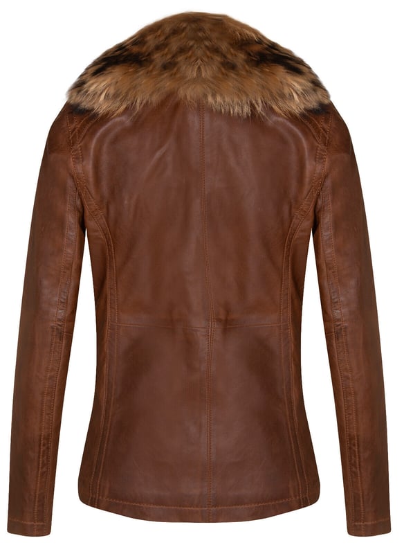 Presentamos nuestra chaqueta parka de cuero para mujer: una opción elegante y acogedora para mantenerte abrigada durante los meses más fríos. Confeccionada en piel de napa flexible, esta chaqueta ofrece una sensación lujosa y cómoda, lo que la convierte en una incorporación versátil a tu guardarropa. Disponible en dos colores atemporales, puedes seleccionar el que complemente tu estilo personal. Esto es lo que distingue a esta chaqueta parka: Piel de napa flexible: confeccionada en piel de napa de alta calidad, esta chaqueta ofrece una sensación suntuosa y lujosa contra tu piel. Opciones de color atemporales: con dos colores clásicos para elegir, puedes combinar fácilmente esta chaqueta con tu estilo preferido. Cremalleras YKK duraderas: con cremalleras YKK, esta chaqueta garantiza durabilidad y funcionalidad para un uso duradero. Elegante cuello de embudo: el cuello de embudo adicional no solo proporciona una capa adicional de protección contra los elementos, sino que también agrega un toque de elegancia a tu apariencia. Amplio almacenamiento: con dos bolsillos en el pecho con cremallera y dos bolsillos adicionales en la cintura, tendrás mucho espacio para guardar cómodamente tus elementos esenciales mientras viajas. Esta chaqueta parka de cuero para mujer combina un estilo moderno con practicidad, lo que la convierte en la opción ideal para mantenerse abrigada y elegante en diversos entornos y ocasiones.