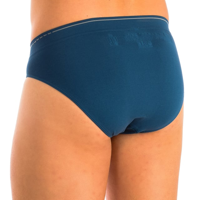 Pack-2 briefs Unno Basic by Dim.
 Elastic waistband, with contrasting brand name on one side.
 Breathable fabric.
 Withouth stitches.
 Anatomical front with the ability to hold without squeezing.
 Composition: 53% Cotton, 31% Polyamide, 14% Elastane, 2% Polyester
 Care:
- Hand wash at max temperature. 40º.
 - Do not use bleach.
 - The use of a dryer is not allowed.
 - Do not iron.
 - Do not dry clean.