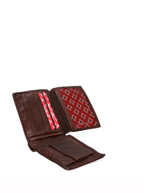 Cartera de hombre. El cierre está ausente. Los bolsillos internos son tarjeteros para billetes y monedas. Los bolsillos externos están ausentes. Falta la correa para el hombro. Falta el mango. Hay un compartimento interno. El material exterior es 100% Piel Auténtica. Internamente está forrado en piel auténtica. Medidas: 12x9x2 cm. Producto de moda