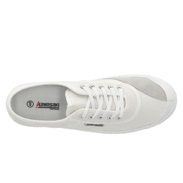Siente el confort con cada pisada con las nuevas zapatillas de lona Original. Ahora con una nueva suela 3,2 cm y una doble plantilla interior, las Original son producto llamativo y cómodo. La zapatilla es un símbolo de originalidad y es el perfecto favorito de todos los tiempos. La gran selección de colores te permite explorar tu propio estilo personal... ¿a qué esperas?