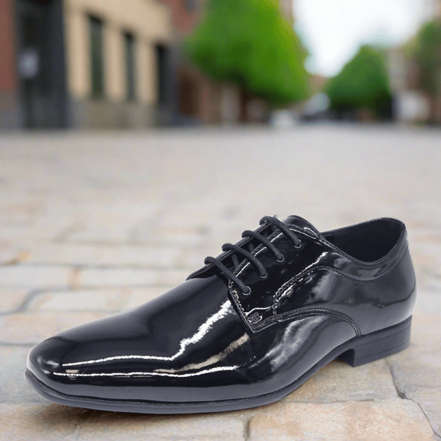 Discover a statement men's Derby shoe that offers a chic and formal feel, perfect for those special occasions. The simple silhouette delivers a high-shine, patent finish complete with a 4 eyelet lace fastening, designed to offer a sleek and sophisticated style. Available in men's UK shoes sizes 5 - 13.