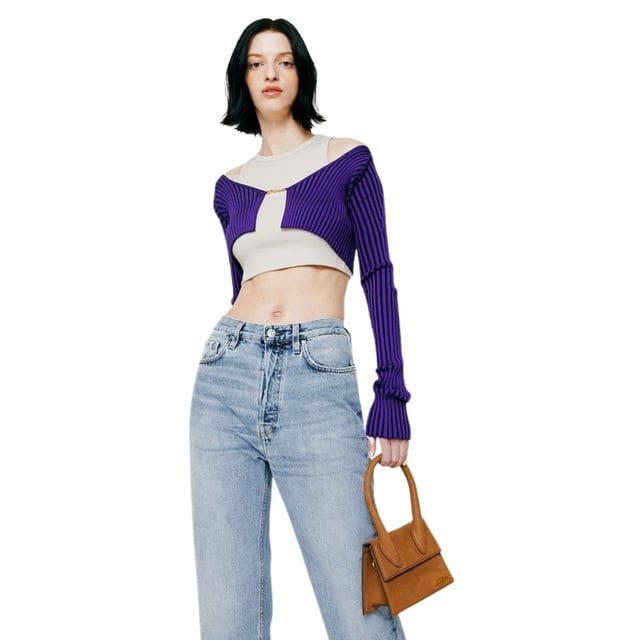 This Bag from Jacquemus is the perfect accessory for those who want to add a classic touch to their everyday look, Jacquemus Brown Bag, Clasp Closure, Made In Italy, 100% Leather, Plain Brown Bag, The Chiquito Moyen Bag, Small Bag